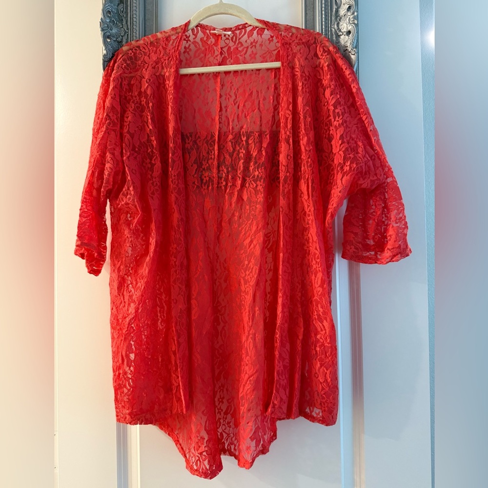LuLaRoe Medium Lindsay Coral Kimono Lace Cover-Up